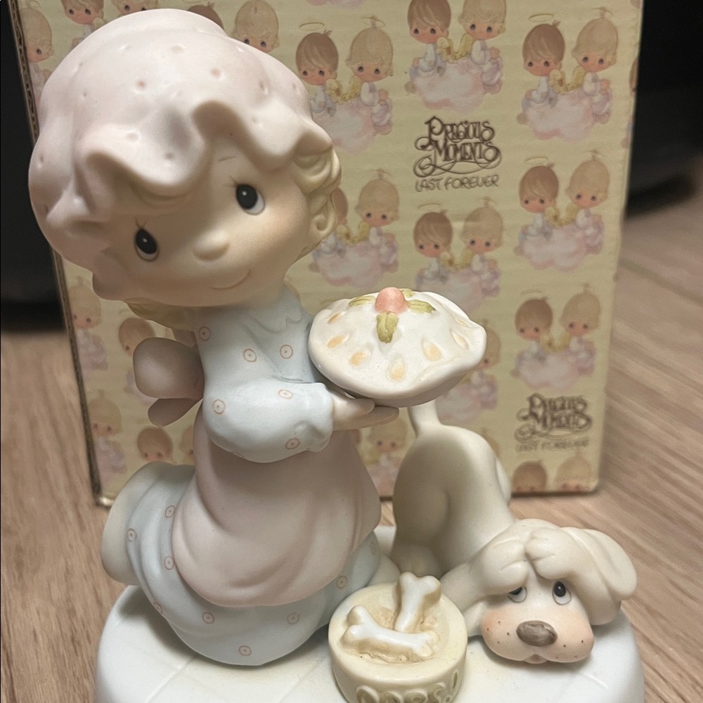 3 Precious Moments Figurines - Picture 3 of 16